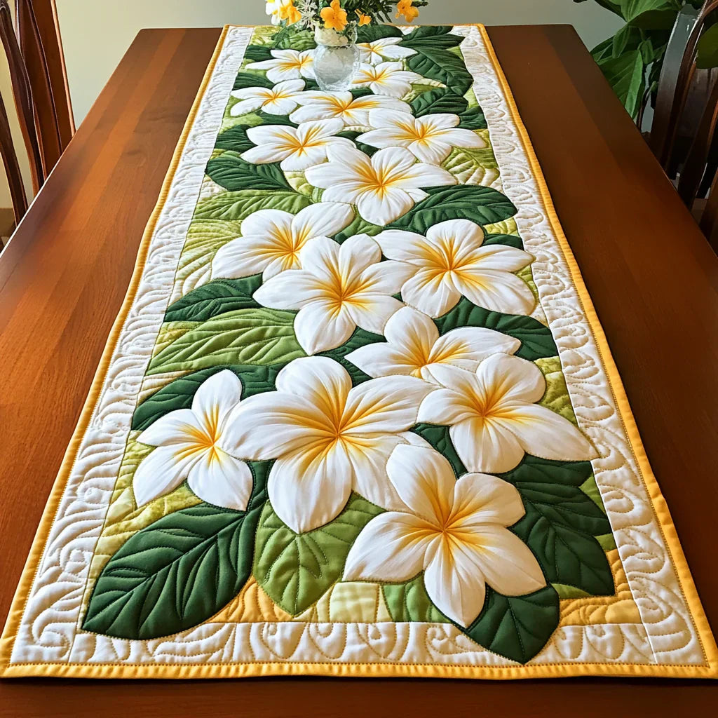 Caminho de Mesa Acolchoado - Flores de Frangipani